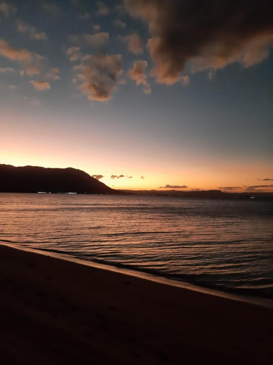 Pe Na Areia, Casa Na Praia De Frente Para O Mar Florianópolis Exteriör bild
